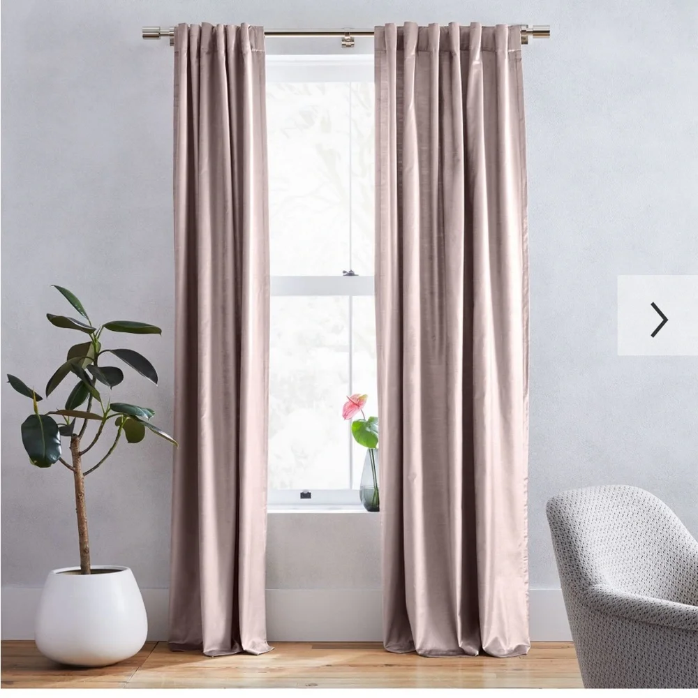 - Luster Velvet Curtain -